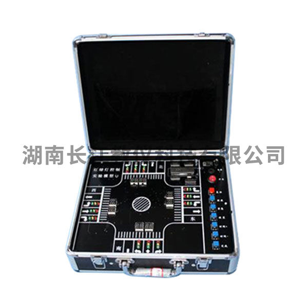 紅綠燈控制系統(tǒng)模型